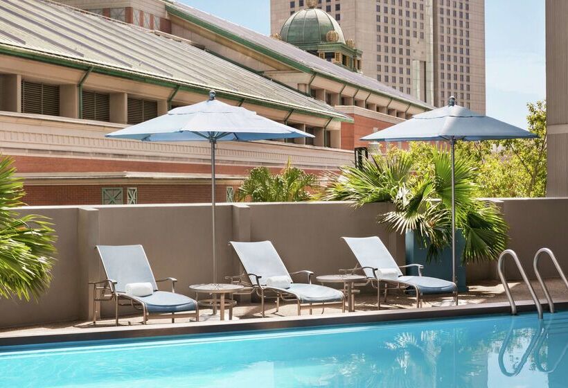 هتل Doubletree By Hilton New Orleans
