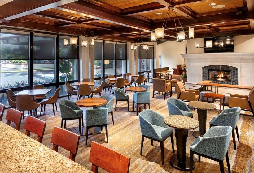 ホテル Doubletree By Hilton Ontario Airport