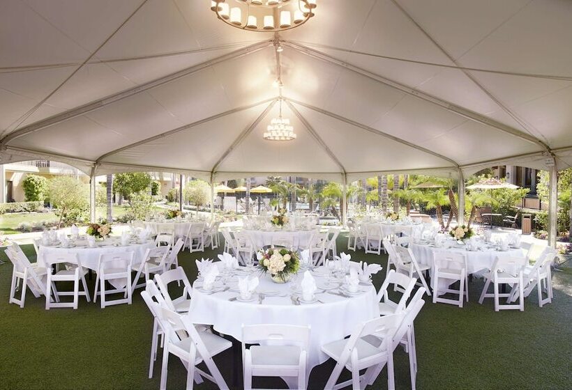 ホテル Doubletree By Hilton Ontario Airport