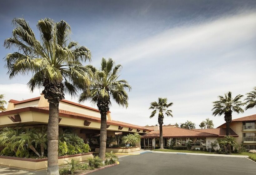 ホテル Doubletree By Hilton Ontario Airport