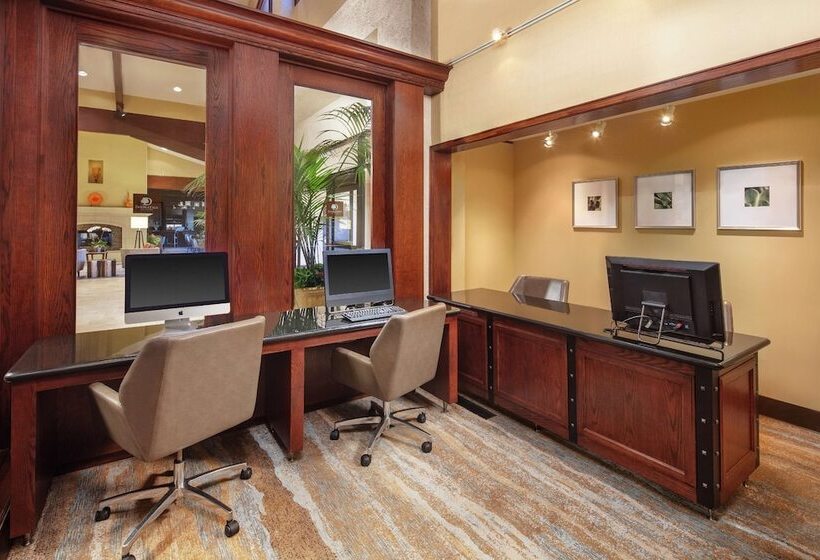 ホテル Doubletree By Hilton Ontario Airport