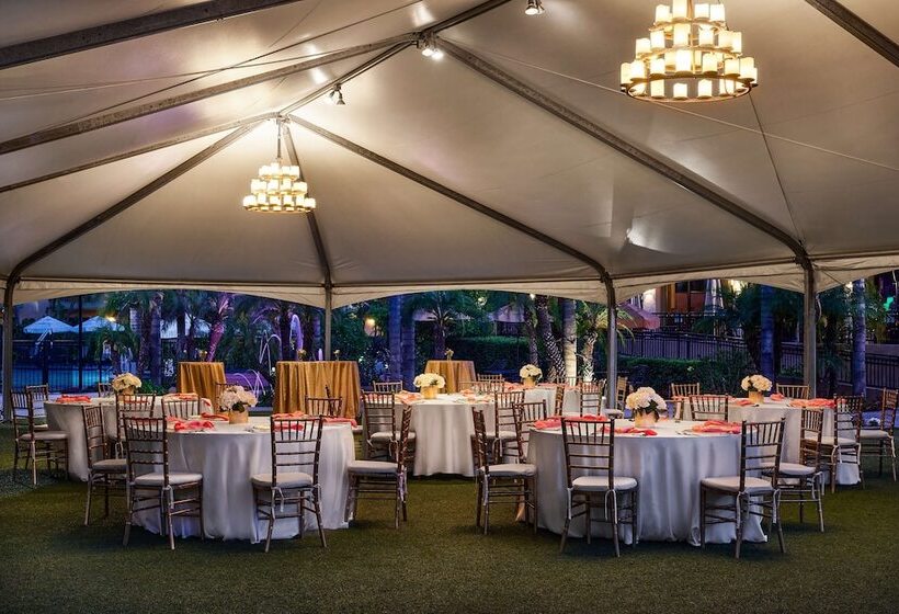 ホテル Doubletree By Hilton Ontario Airport