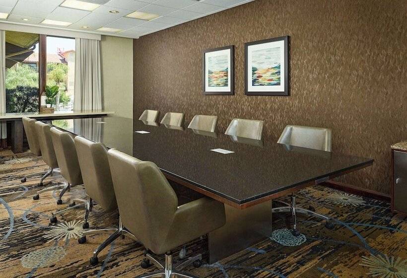 ホテル Doubletree By Hilton Ontario Airport