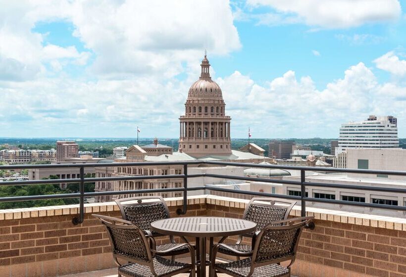 Отель Doubletree Suites By Hilton Austin Downtown Capitol