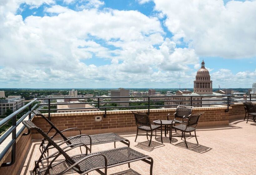هتل Doubletree Suites By Hilton Austin Downtown Capitol