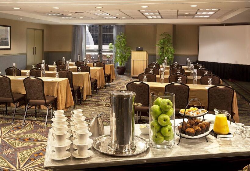 Отель Doubletree Suites By Hilton Austin Downtown Capitol