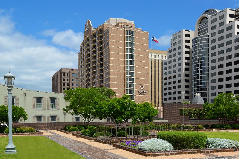 Отель Doubletree Suites By Hilton Austin Downtown Capitol