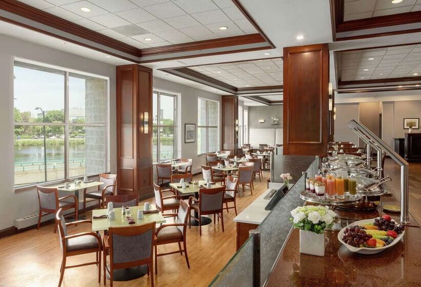 Doubletree Suites By Hilton Hotel Boston   Cambridge