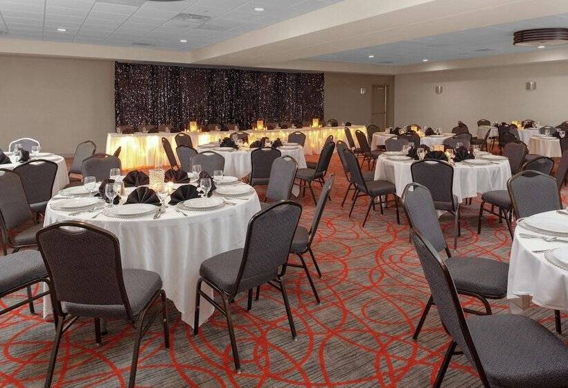 فندق Doubletree Suites By Hilton Dayton   Miamisburg