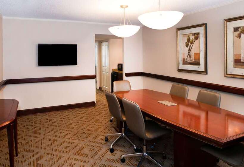 Doubletree Suites By Hilton Hotel Philadelphia West