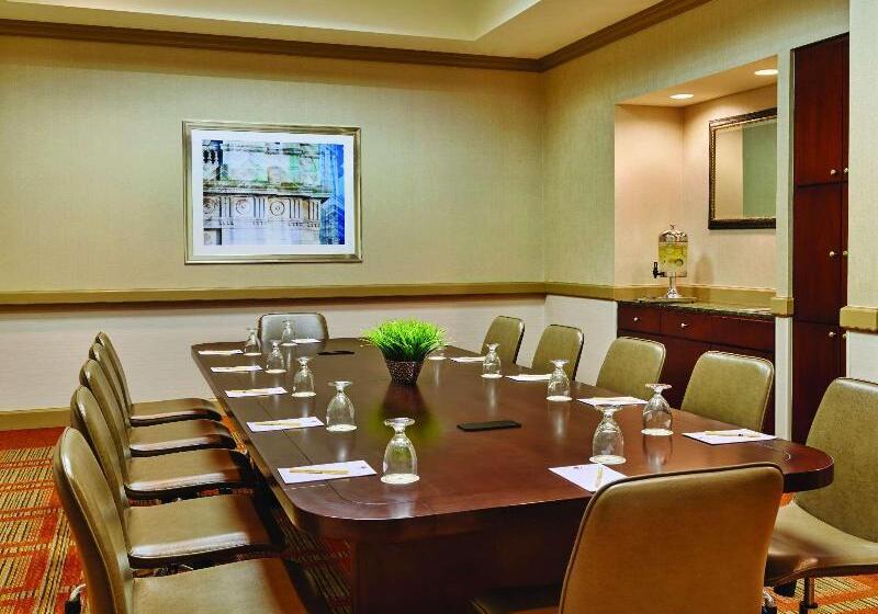 Doubletree Suites By Hilton Hotel Philadelphia West