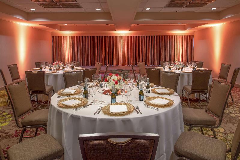 בית מלון כפרי Doubletree Suites By Hilton Seattle Airport  Southcenter