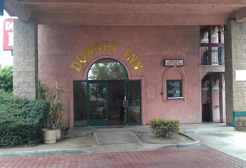 فندق Downey Inn Luxury Suites