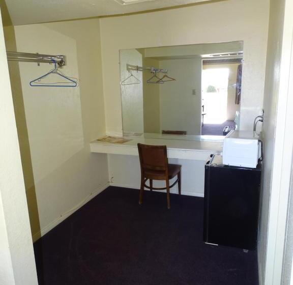 Отель Downtown Inn