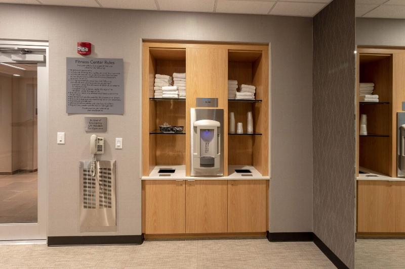 酒店 East Avenue Inn Downtown