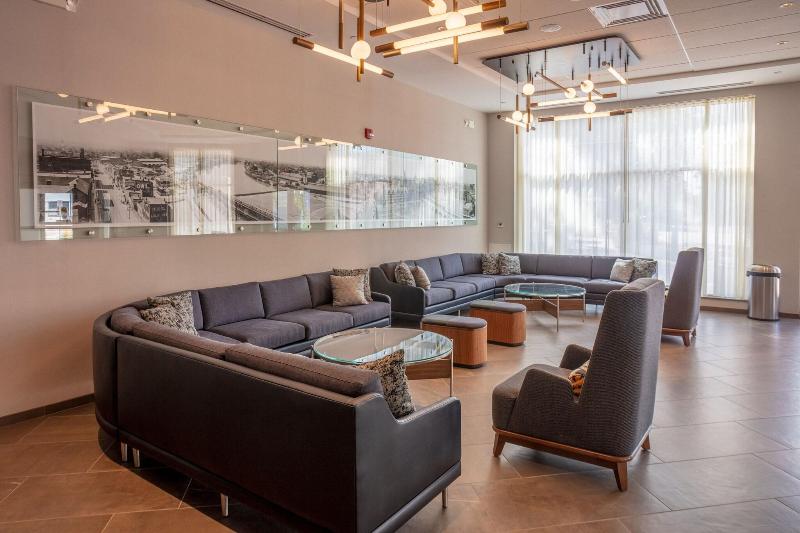 酒店 East Avenue Inn Downtown