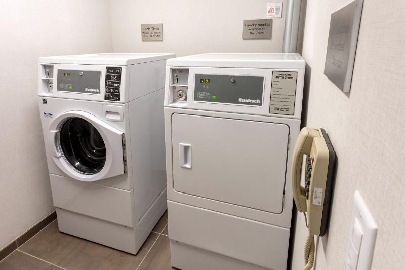 酒店 East Avenue Inn Downtown