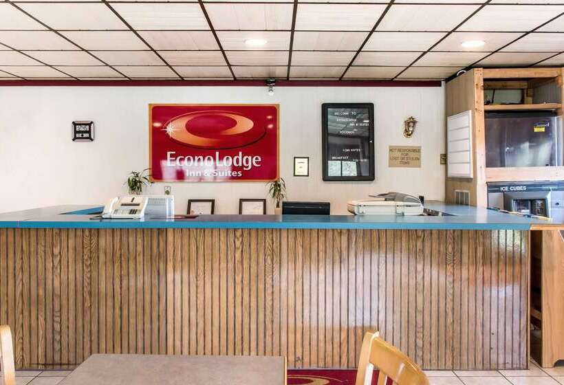 ホテル Econo Lodge Inn & Suites Lake Harmony   Pocono Mountains Area