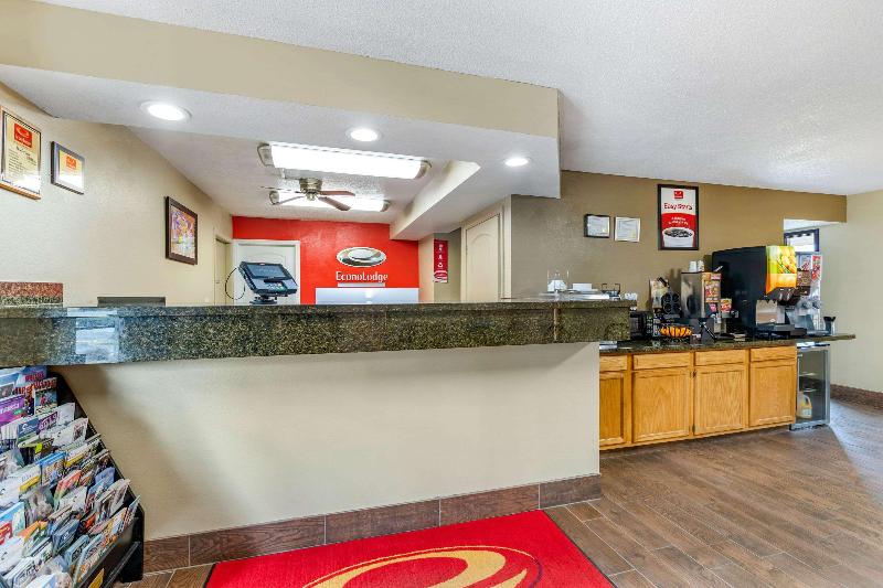 בית מלון כפרי Econo Lodge Urbandale  Northwest Des Moines