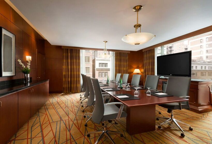 هتل Hilton Chicago/magnificent Mile Suites