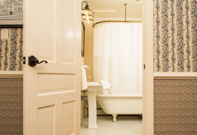 Отель Jonathan Pitney House