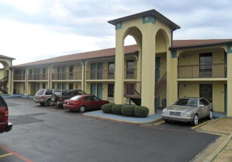 فندق Luxury Inn & Suites