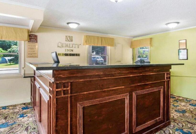 ホテル Quality Inn Barre   Montpelier