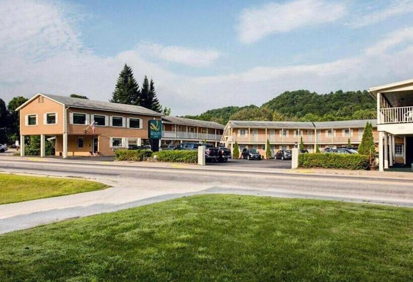 ホテル Quality Inn Barre   Montpelier
