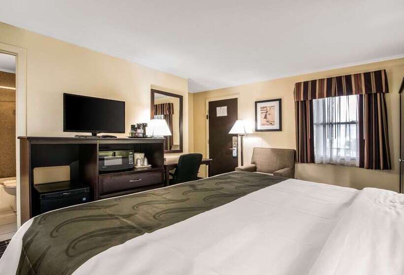 ホテル Quality Inn Barre   Montpelier