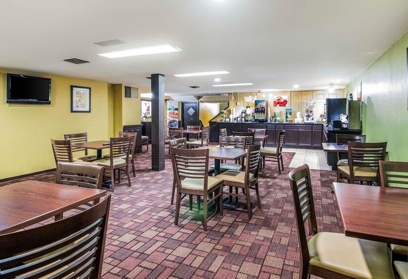 ホテル Quality Inn Barre   Montpelier
