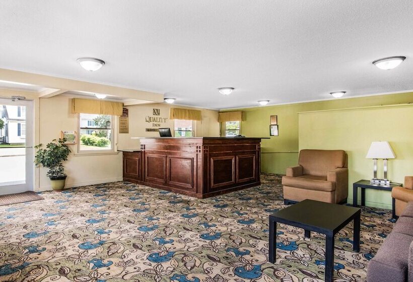 ホテル Quality Inn Barre   Montpelier