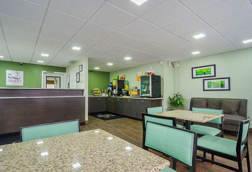 ホテル Quality Inn Raeford