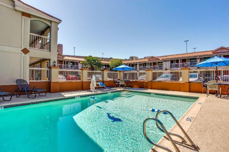 هتل Quality Inn & Suites Dallas Cityplace