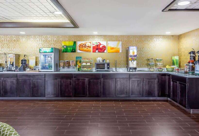 酒店 Quality Inn & Suites Near Robins Air Force Base