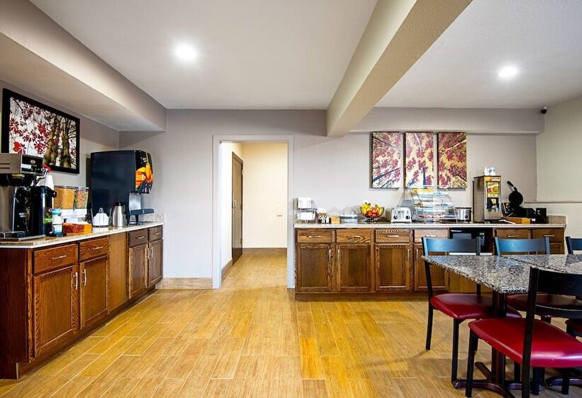 فندق Red Roof Inn Cameron