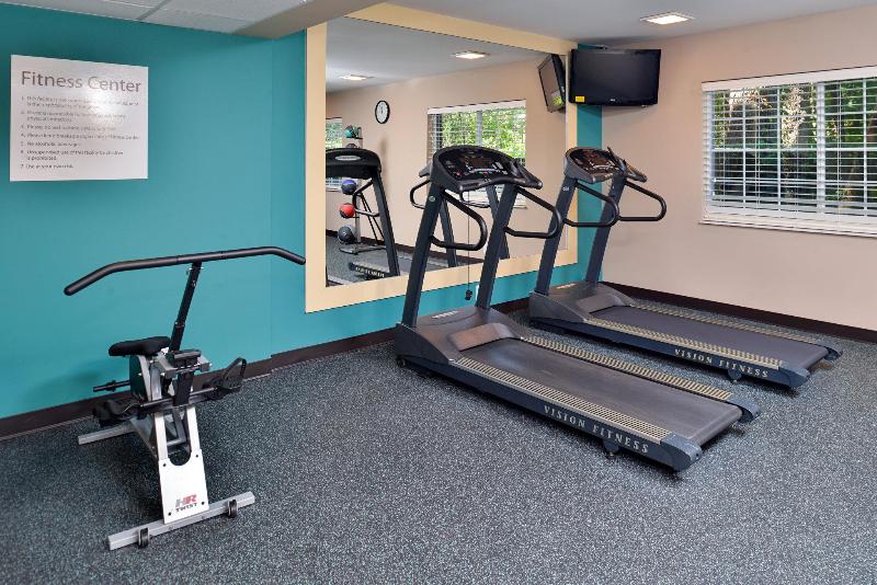 فندق Red Roof Inn Plus & Suites Tampa