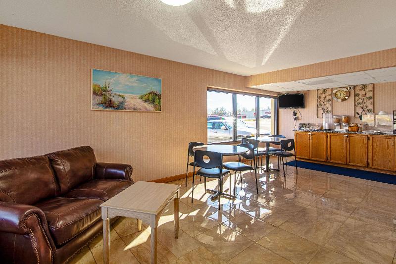 فندق Devils Lake Inn
