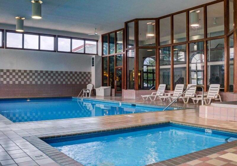 فندق Devils Lake Inn