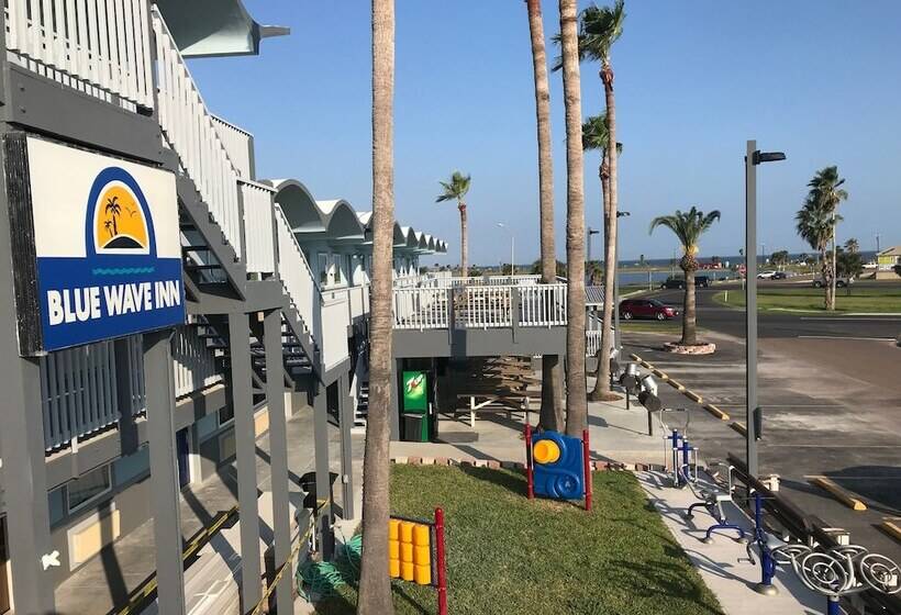 酒店 Blue Wave Inn
