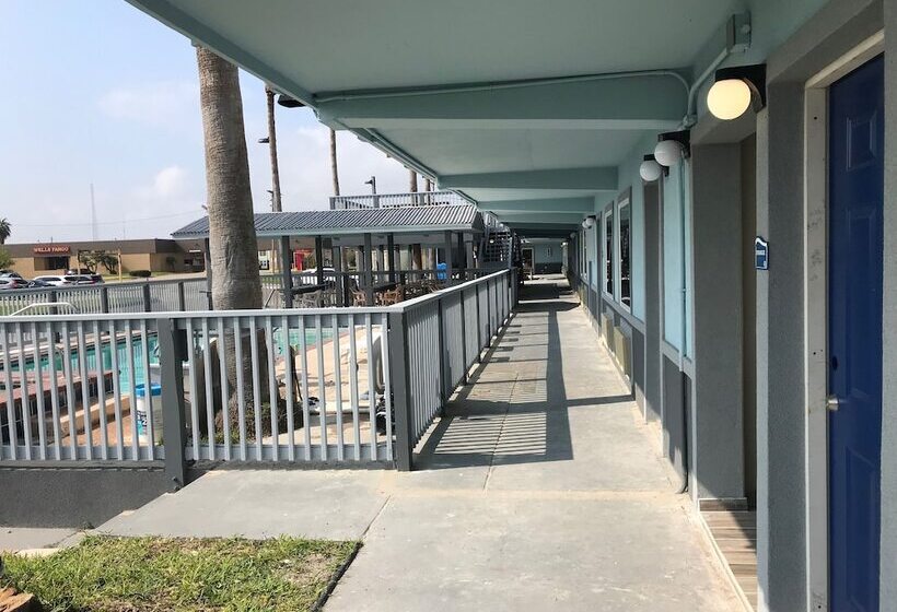 酒店 Blue Wave Inn