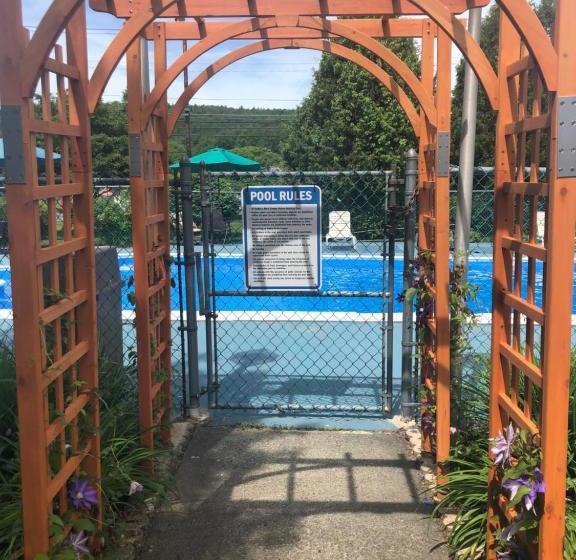 فندق The Black Mountain Inn