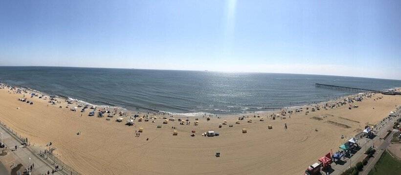 هتل Sun & Sand Resort Oceanfront Suites