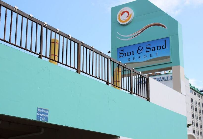 هتل Sun & Sand Resort Oceanfront Suites