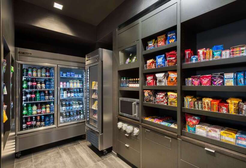 هتل Wyndham Garden At Niagara Falls