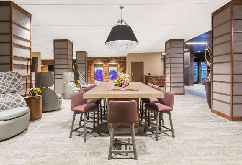 هتل Wyndham Garden At Niagara Falls