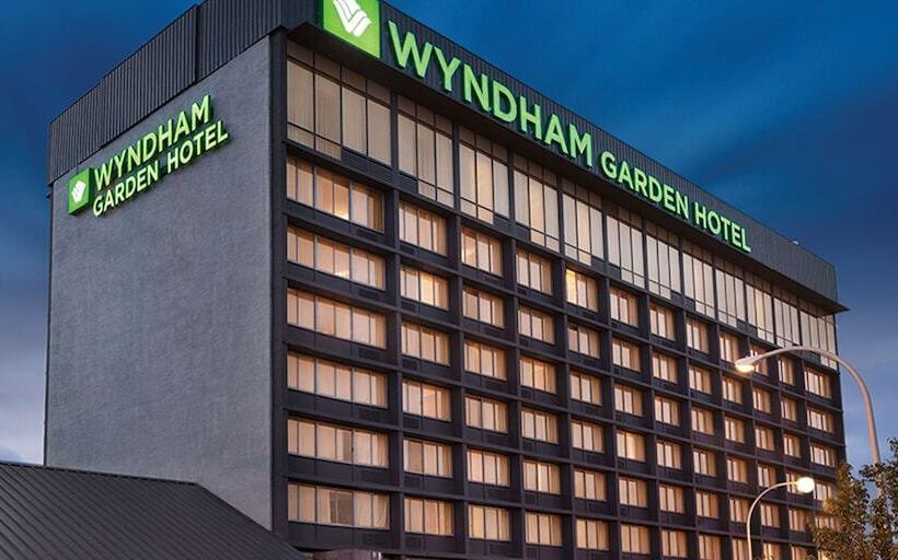 Отель Wyndham Garden At Niagara Falls