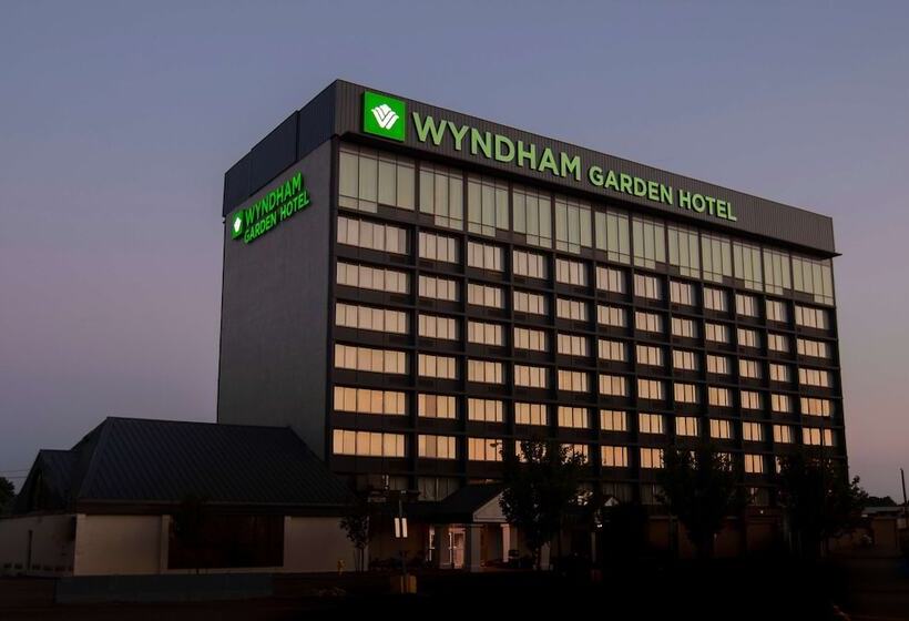هتل Wyndham Garden At Niagara Falls