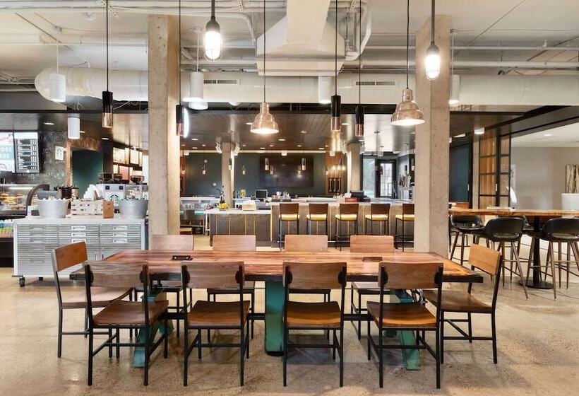 Отель Wyndham Garden At Niagara Falls