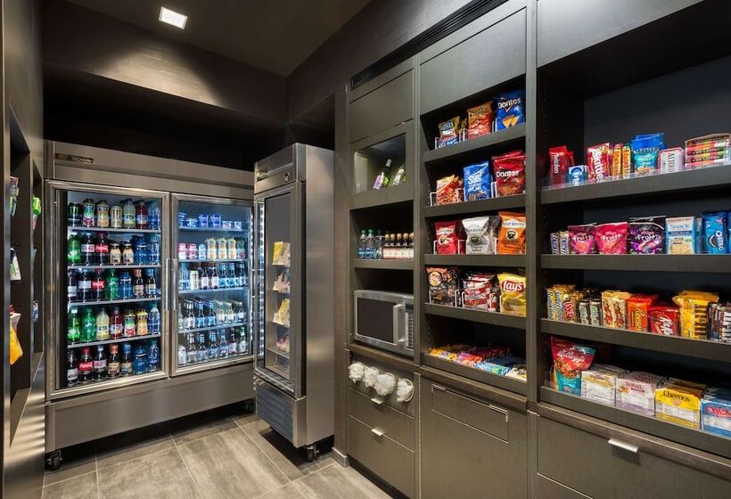 Отель Wyndham Garden At Niagara Falls