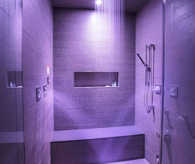 Отель Wyndham Garden At Niagara Falls